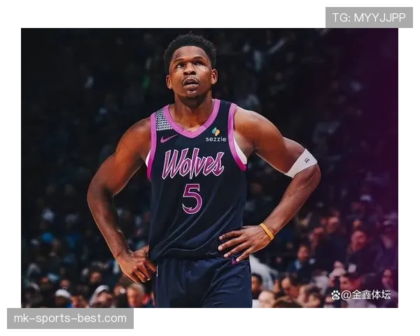 爱德华兹利用突破制造错位助力森林狼拉开得分差距