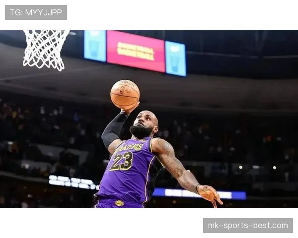 贾巴尔无球顺下效率提升，改变湖人内线进攻结构