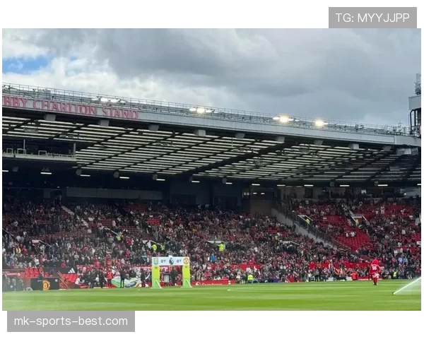 曼联连胜背后稳定性仍存疑，表现波动对争冠形势产生影响